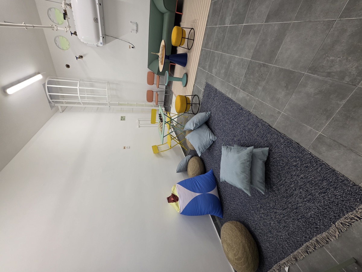 כריות ושטיחים